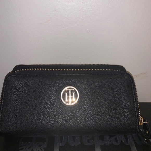 Tommy Hilfiger leather wallet - Picture 1 of 3